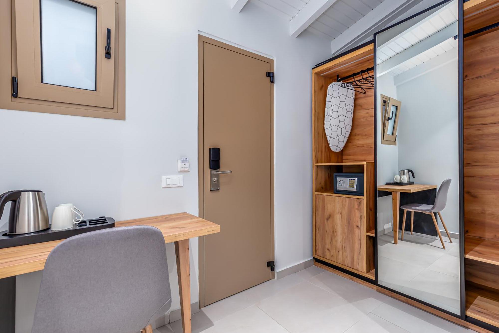 Anasa Corfu (Adults Only) Aparthotel Benitses  Exterior photo